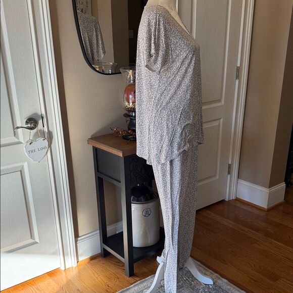 Soma Women’s Cool Nights Pajama Set V Top Pants w/ Pockets, Botanical Leaf Print - Picture 7 of 12